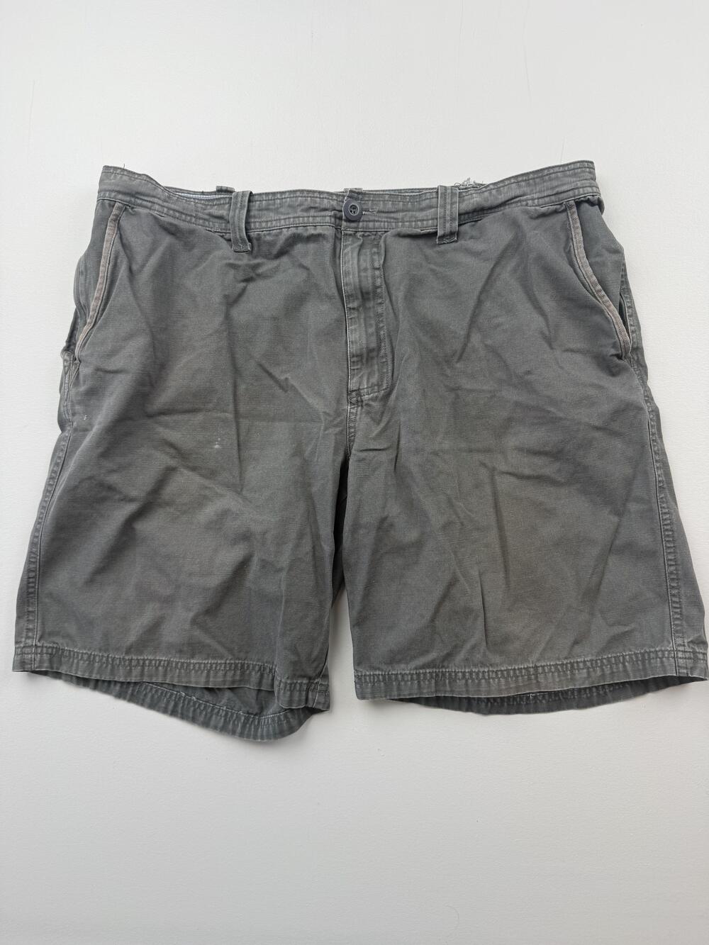 Columbia Shorts Mens 42 Gray Chino Flat Front 10 Inseam Canvas Casual Summer